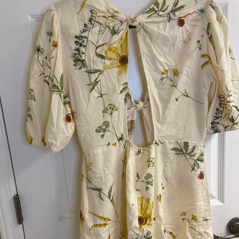 Cream floral dress H & M